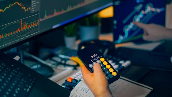 Les Secrets des Options Binaires: Démystification et Réalités Cachées